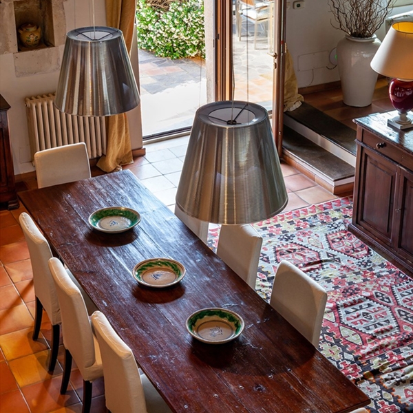A traditional villa surrounded by the citrus groves of Sicily