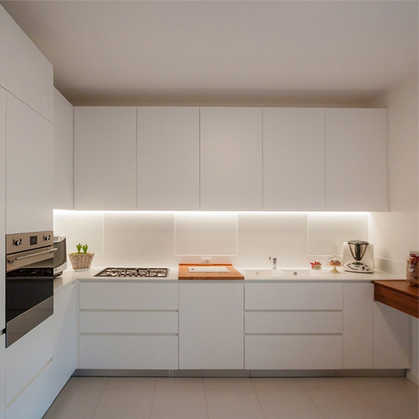 One kitchen a week, part 4: essenziale ed elegante
