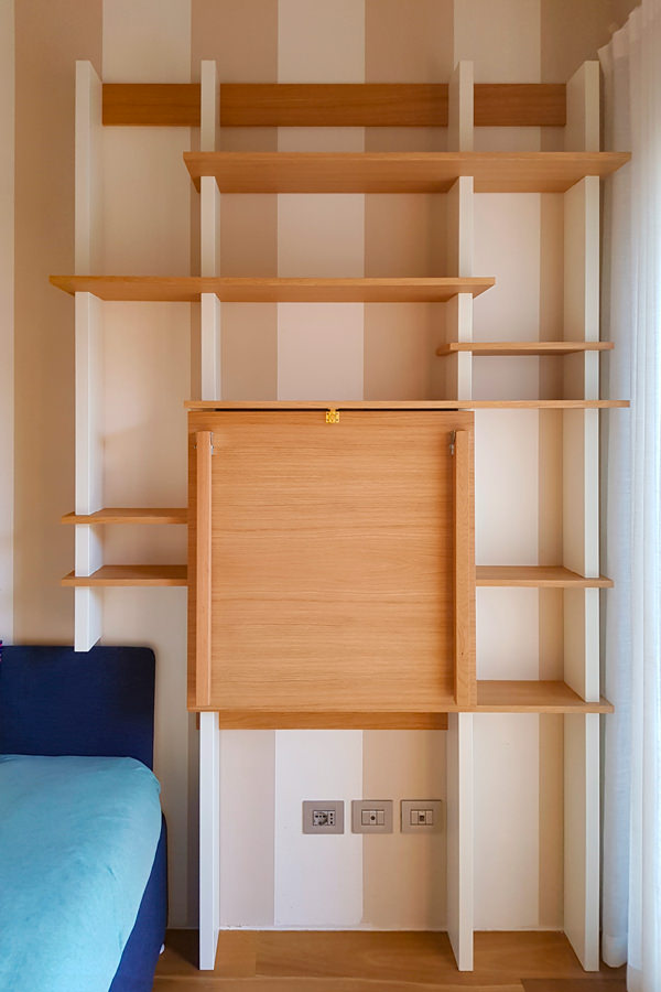  bookcase with closed smartworking top