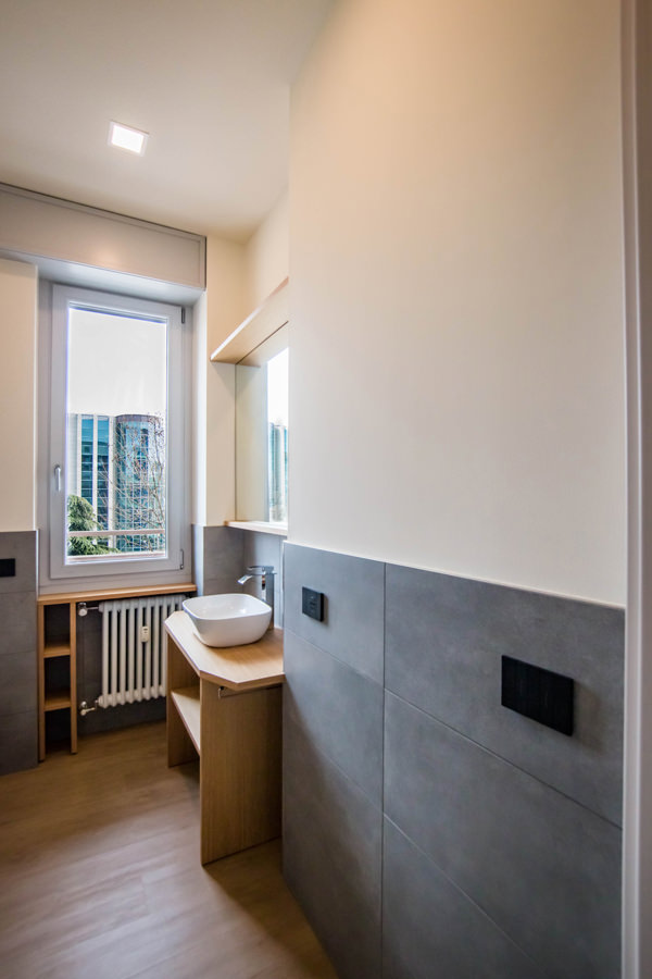 bathroom-studio-apartment-milan-optimize-spaces