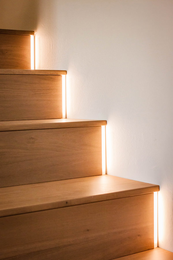 detail-LED-light-stairs