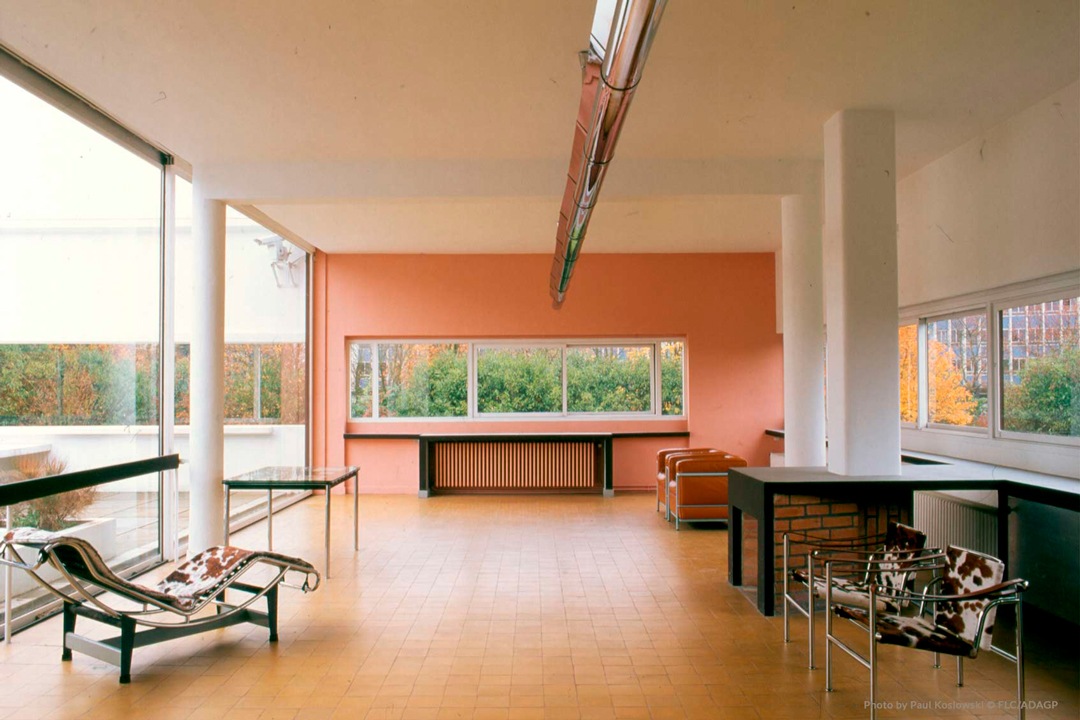 Villa-Savoye-interior-Le-Corbusier