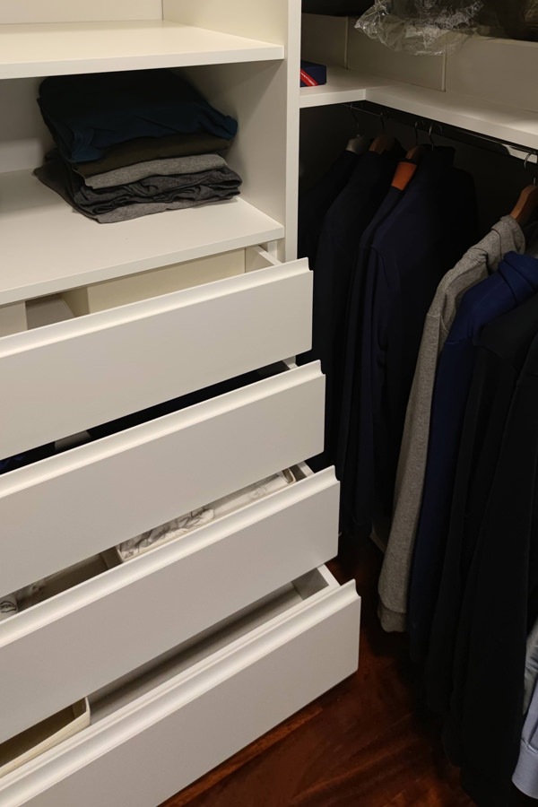 detail-opening-drawers-linen-walk-in-closet-handles-recess