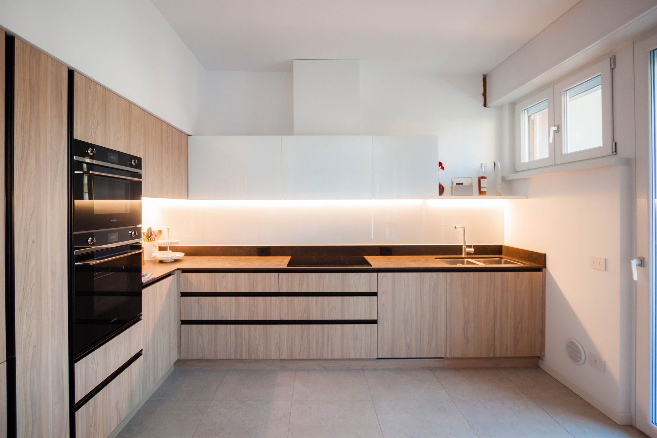 kitchen laminate wood effect white wall units