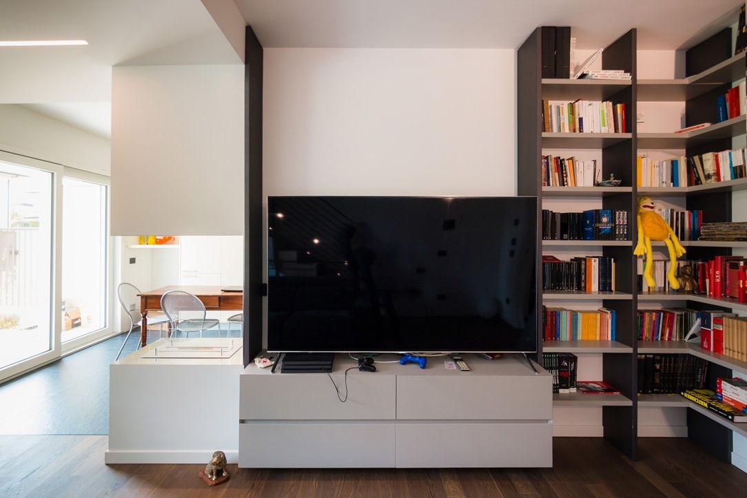 livingroom gray tones furniture